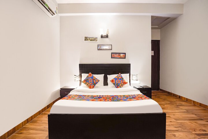 Room 17 of 30