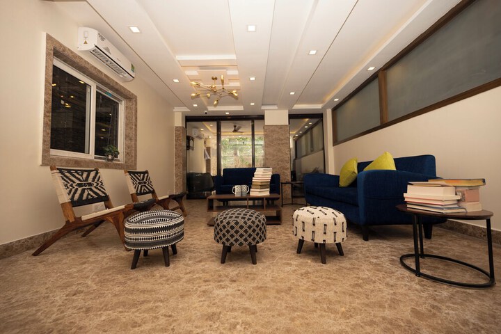 Hotel Interior 16 of 118