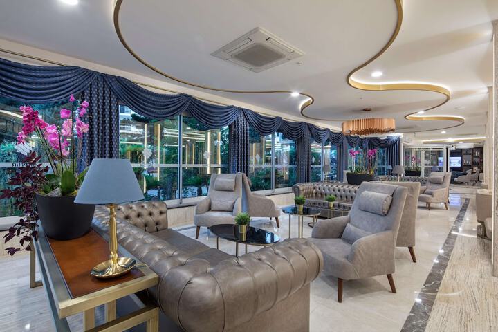 Guest Lobby