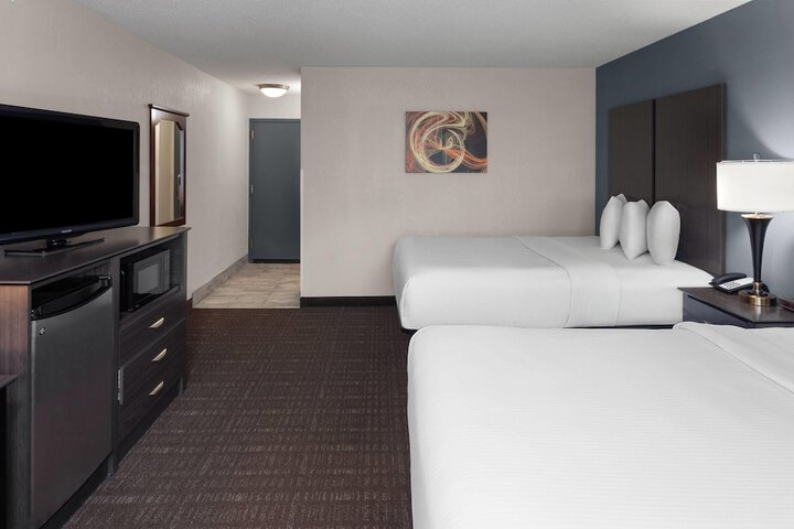Room 11 of 33