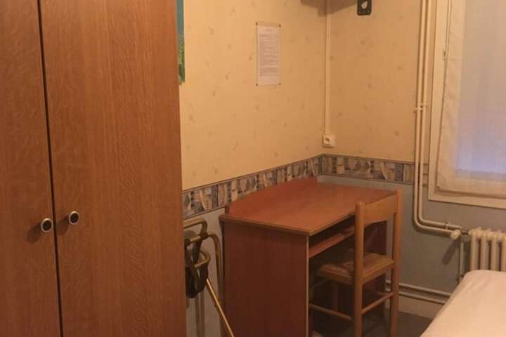 Room 35 of 65