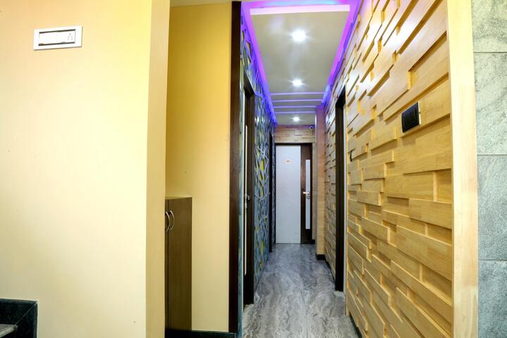 THE SUPREME RESIDENCY