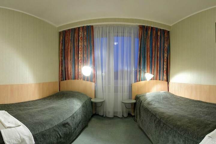 Room 18 of 36