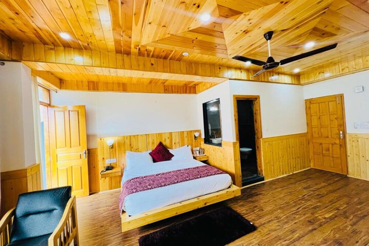 Room 3 of 22