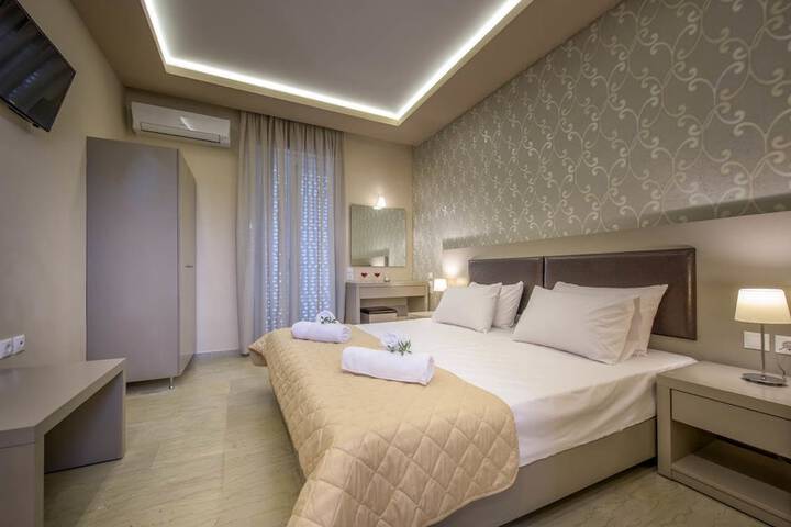 Room 5 of 20