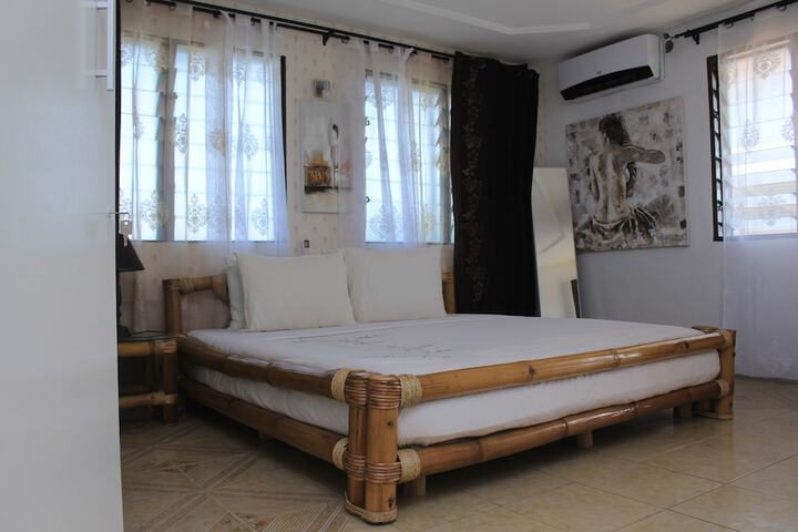 Room 6 of 40