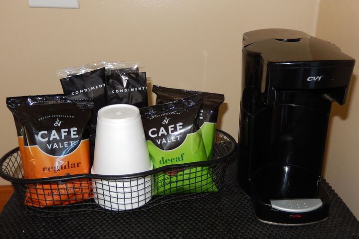 Breakfast/Coffee Service 25 of 34