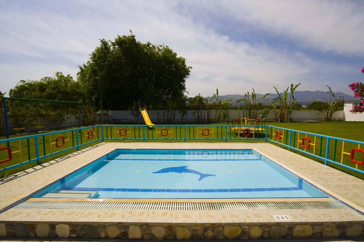 Pool 8 of 14