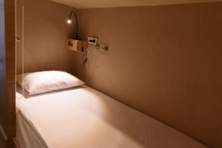 Room 5 of 21