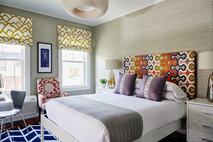 Room 23 of 65