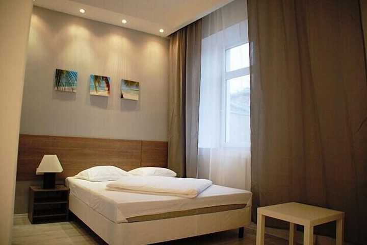 Room 12 of 69