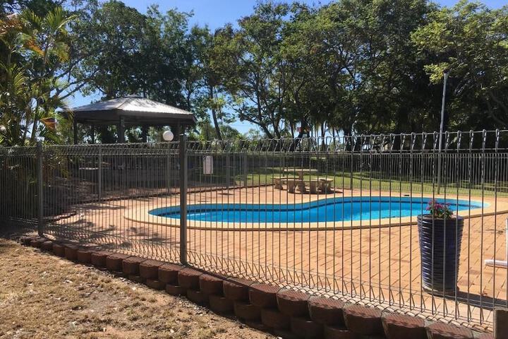 Pool 19 of 41