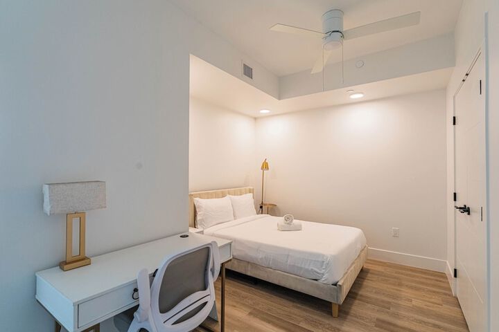 Room 3 of 48