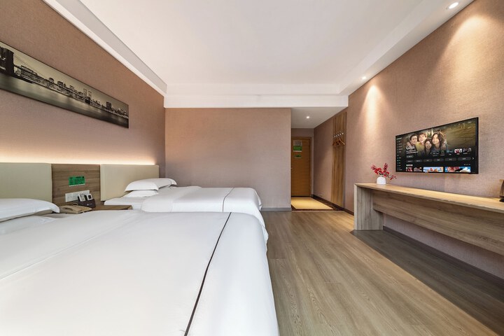 Room 5 of 10