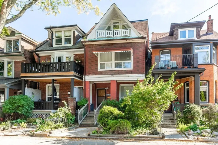Bright and Spacious - 3BR Apt With Netflix - Near High Park