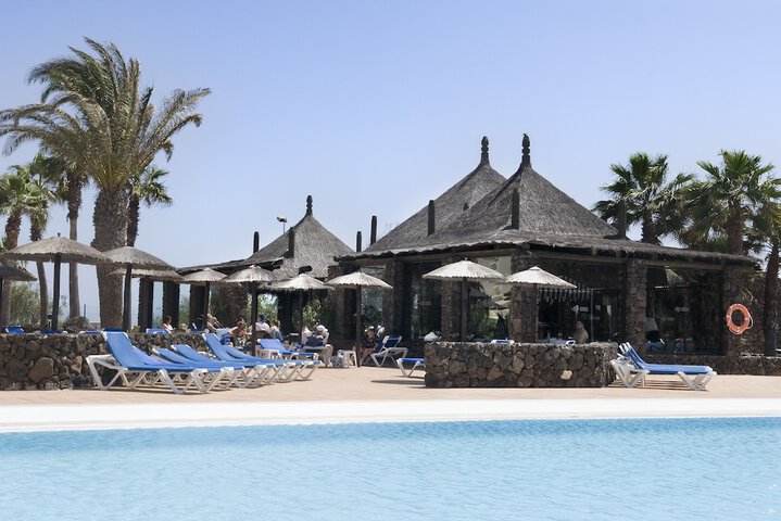 Hotel Pool