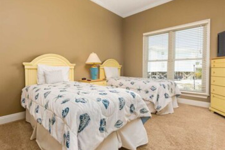 Room 34 of 35