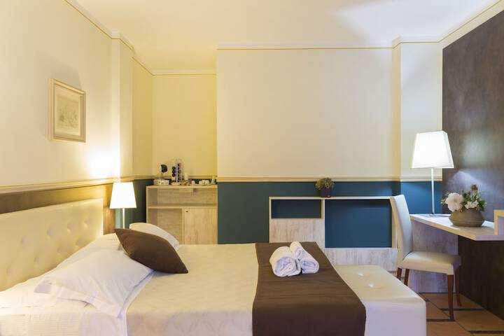 Room 6 of 54