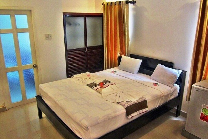 Room 12 of 65