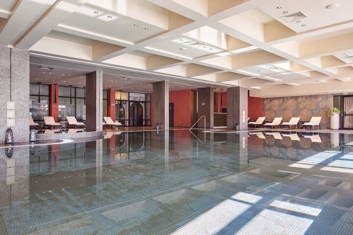 Pool 34 of 90