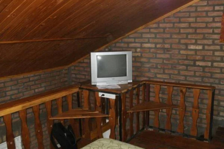 Room 6 of 14