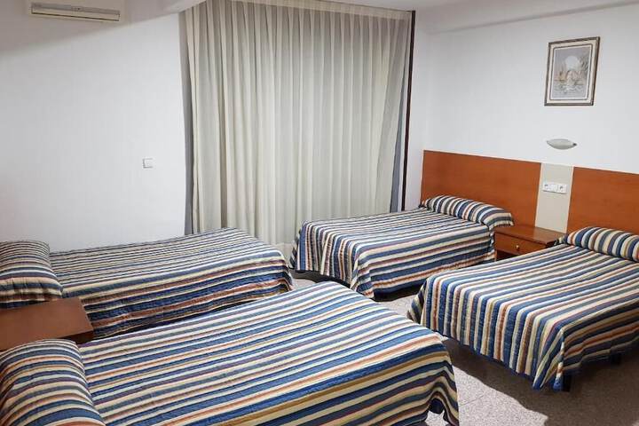 Room 6 of 31