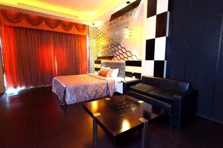Room 18 of 31
