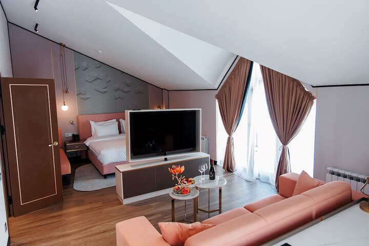 Room 21 of 76