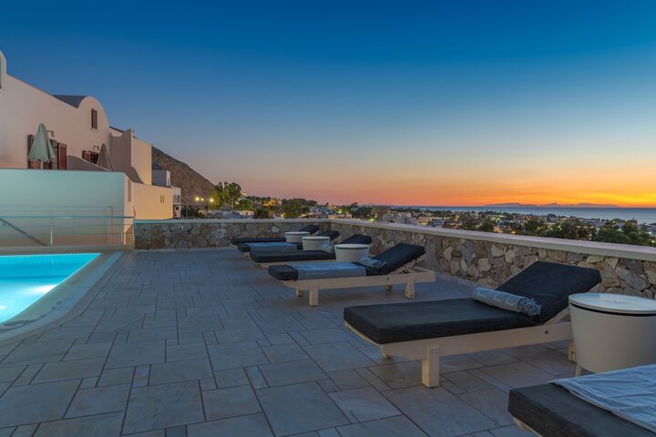 Sundeck 67 of 71