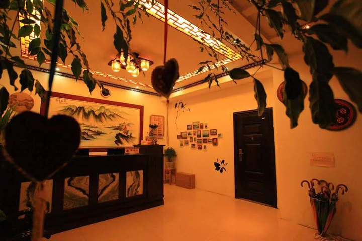 Room 10 of 14