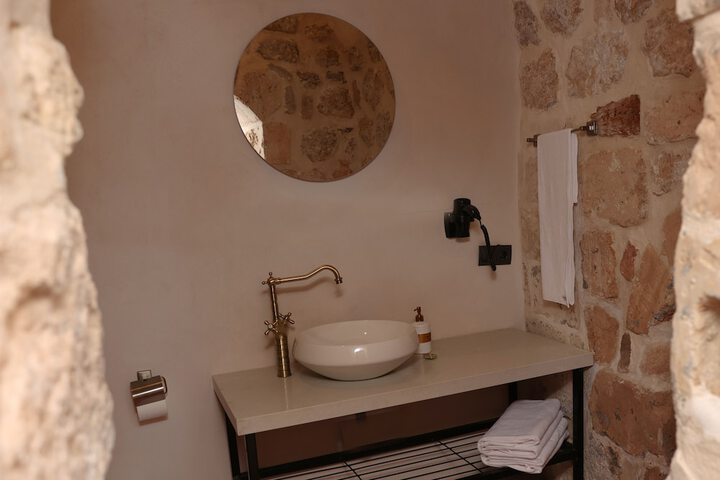 Room 21 of 25