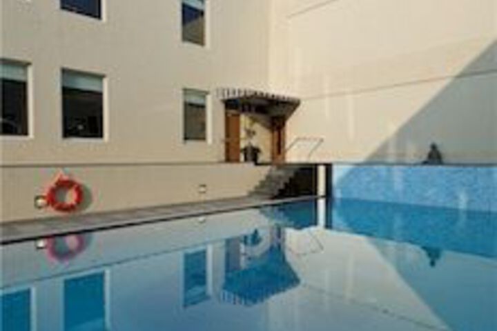 Pool 34 of 40