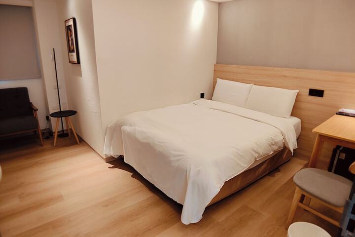 Room 10 of 51