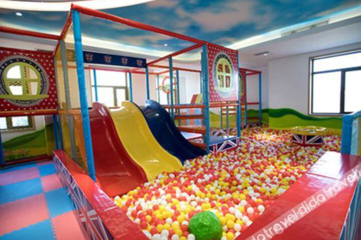 Hotel Interior 18 of 28