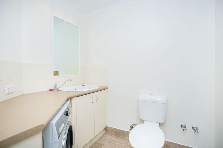 Room 93 of 120