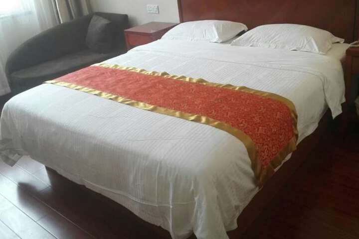 Room 5 of 45