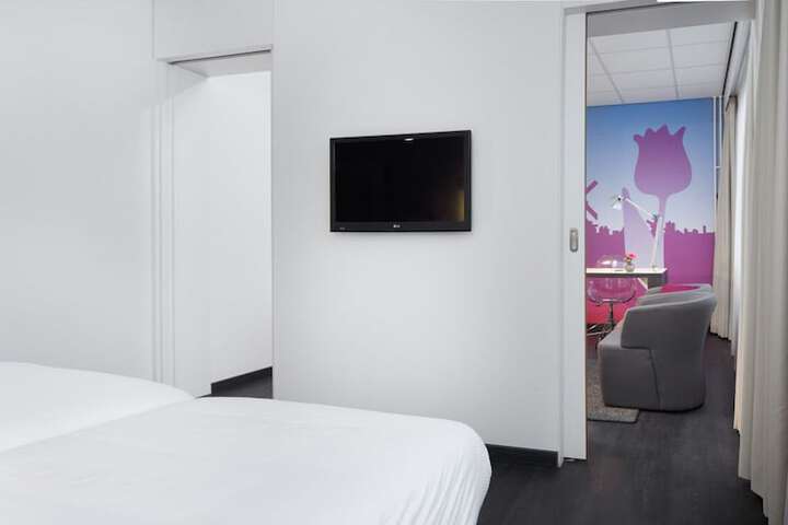 Room 18 of 51