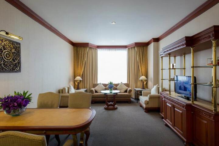 Room 12 of 63