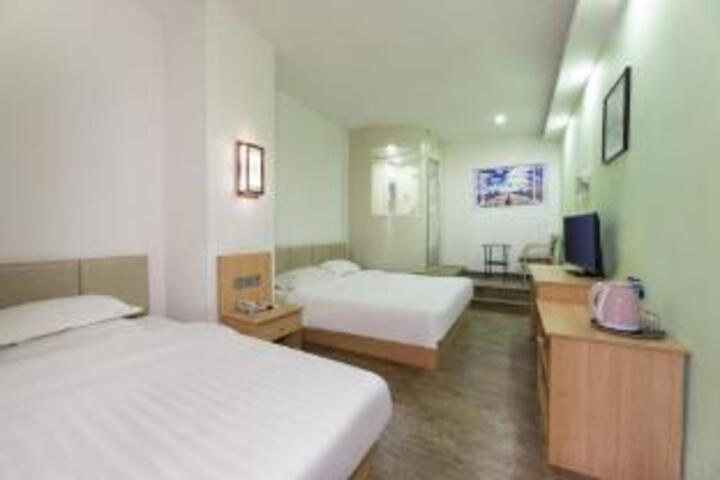 Room 8 of 8