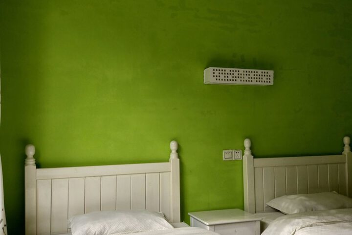 Room 20 of 28