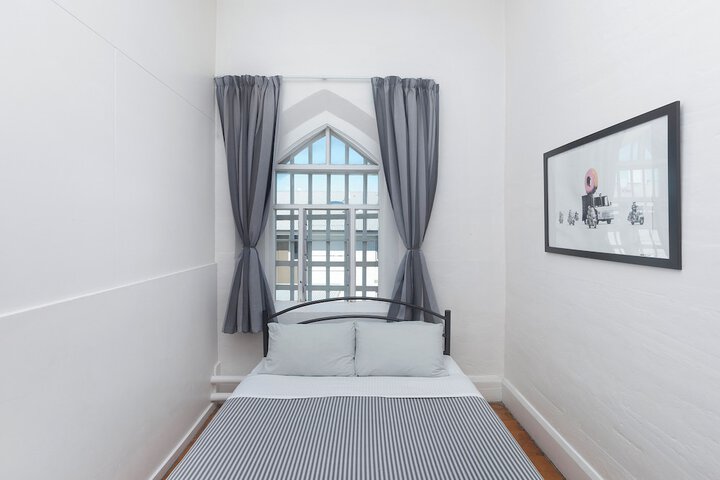 Room 25 of 79