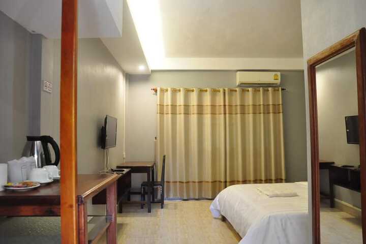 Room 17 of 47