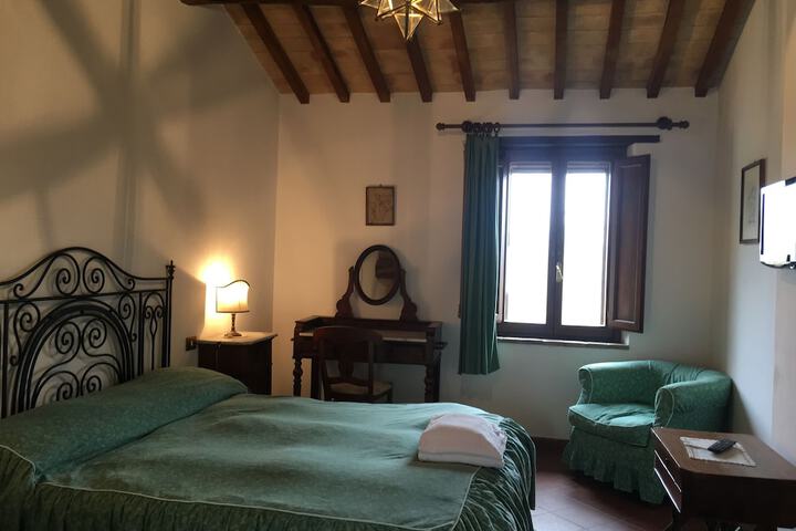 Room 10 of 41