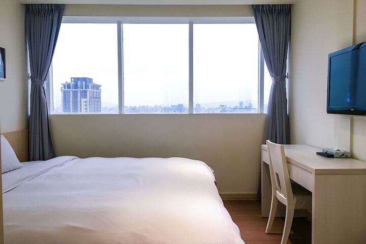Room 22 of 123