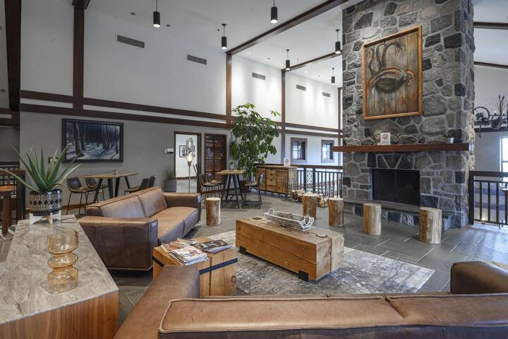 Guest Lobby