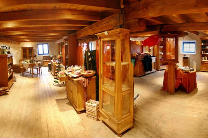 Gift shop