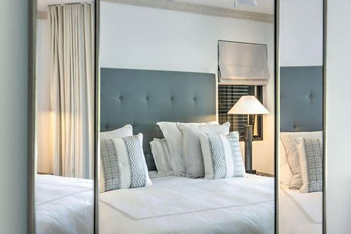 Room 3 of 33