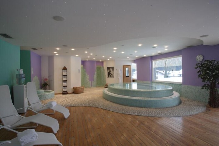 Spa 13 of 21
