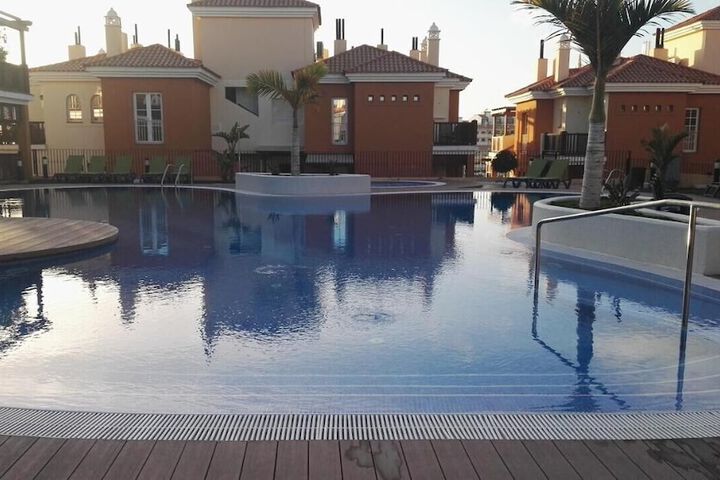 Pool Hotel
