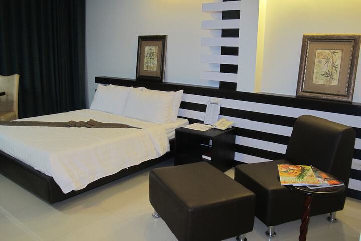 Room 15 of 39